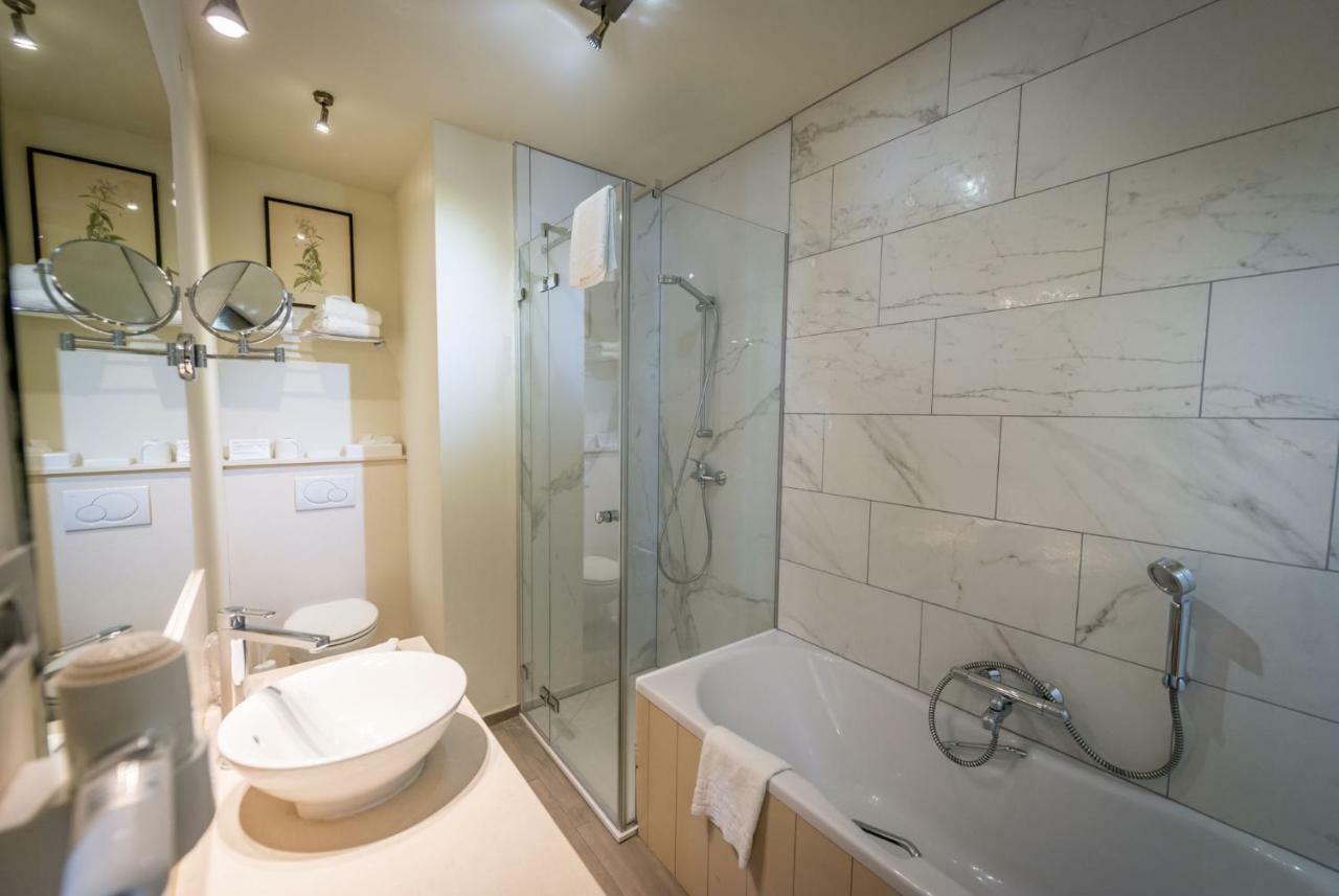 Junior Suite,831153845:JPEG